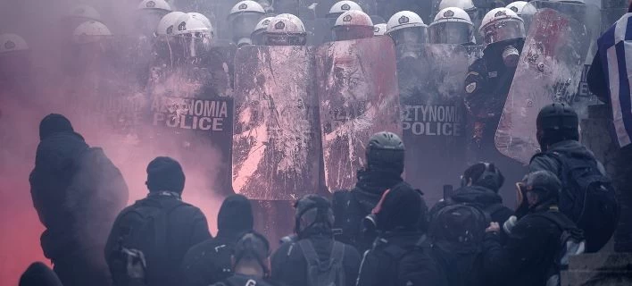 Αστυνομικοί κατά κυβέρνησης: Εσείς μας δίνετε τα χημικά που ρίχνουμε